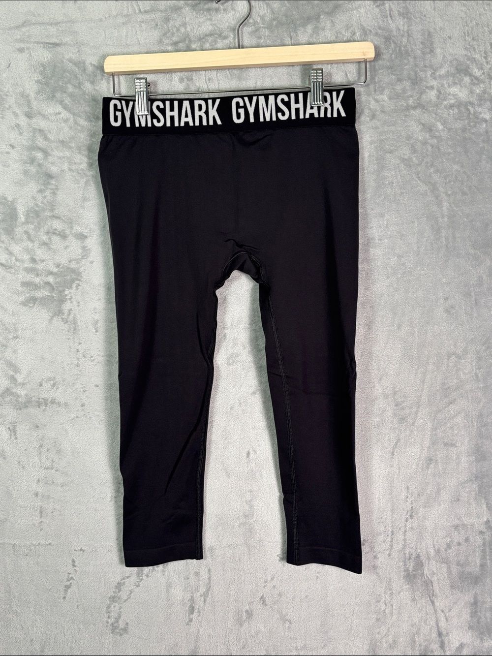 Gymshark Black Logo Elastic Waistband Cropped Leggings Women Size Medium